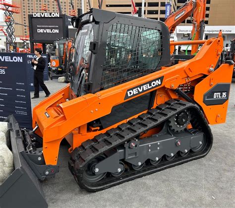 Develon unveils its first compact track loader at ConExpo